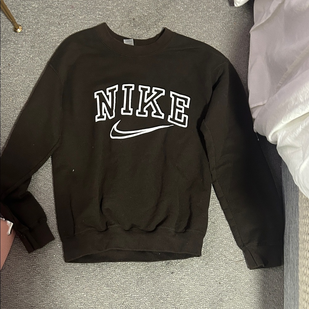Nike woman’s Dark Brown Crewneck Sweater